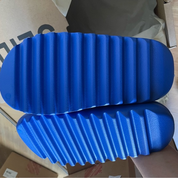 Yeezy slide “Azure” NWT ❗️sold on merc❗️ - Picture 8 of 12